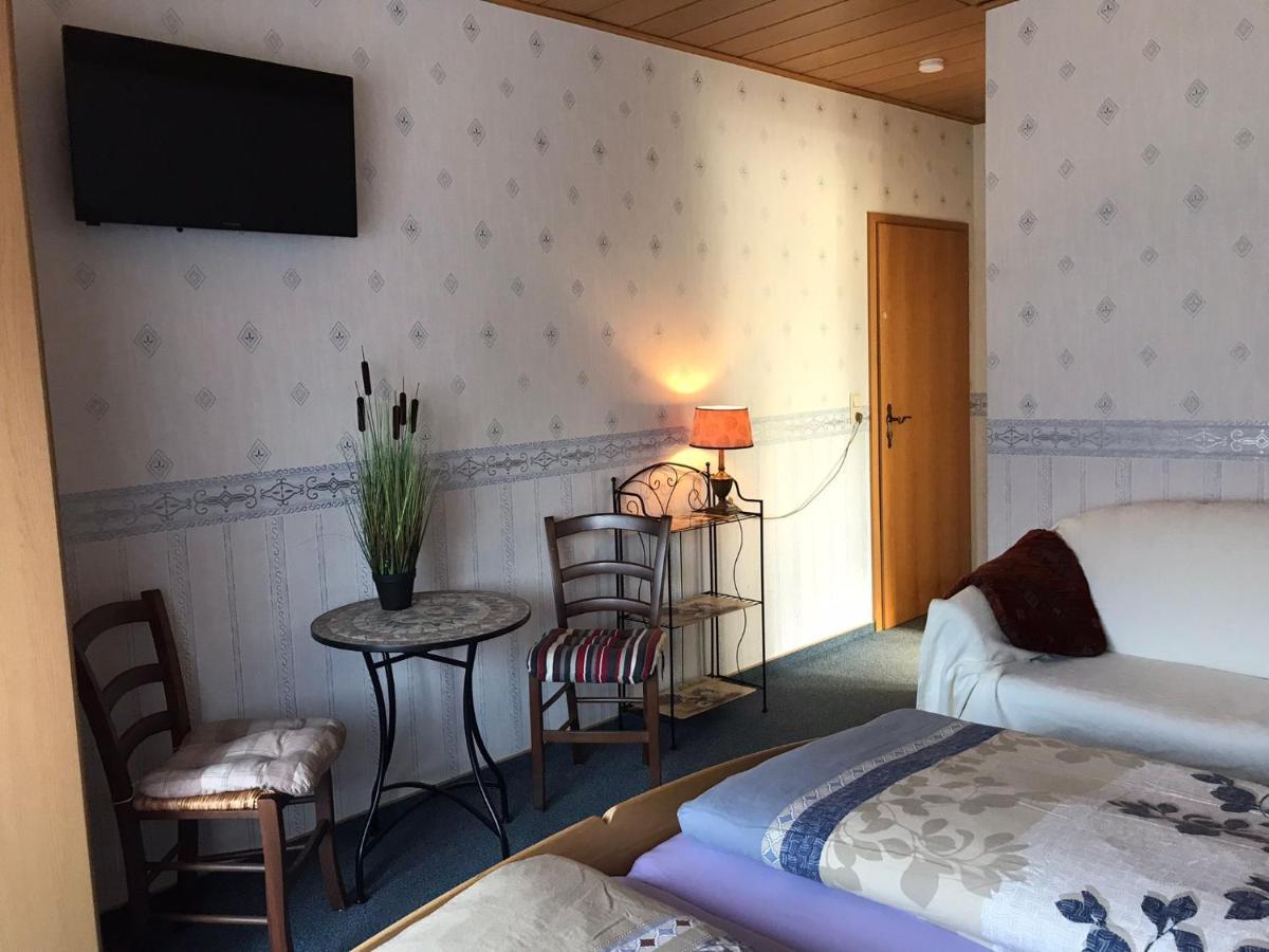 Moselpension Gwosch Bruttig-Fankel Buitenkant foto